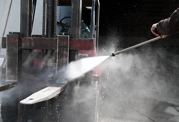 Best Parking Lot and Garage Cleaning  in Englewood, OH